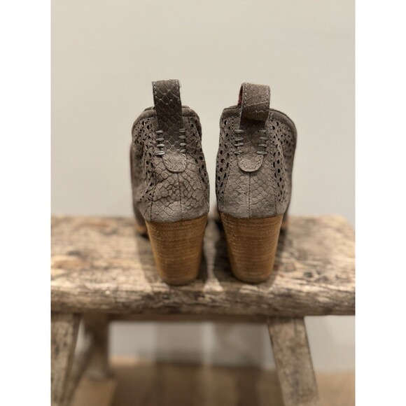 Jeffrey Campbell Taggart Perforated Suede Cutout Booties Taupe Grey 8.5 EUC - Picture 5 of 14